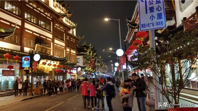 春節期間適合旅游的城市有哪些推薦，首先人要少，物價(jià)合理，有飛機場(chǎng)？